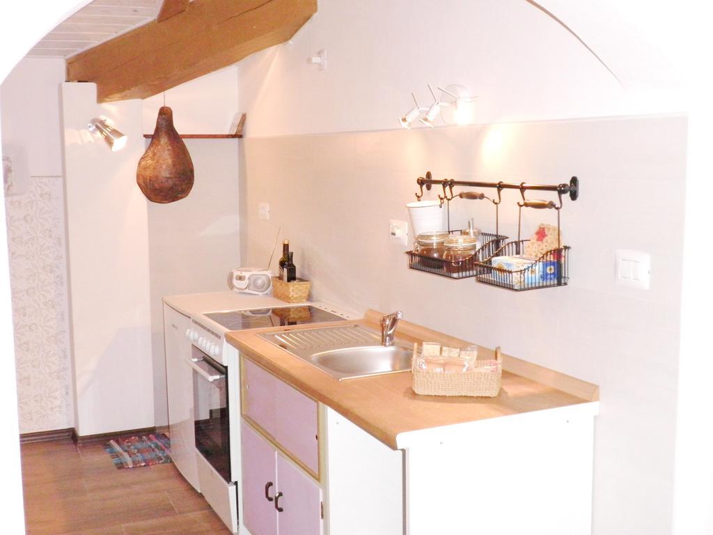 Ferienwohnung Studio Sijara Motovun Zimmer foto